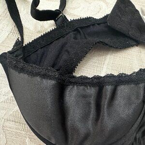 ✨ Vintage Empire Intimates Shelf Bra – 34D ✨